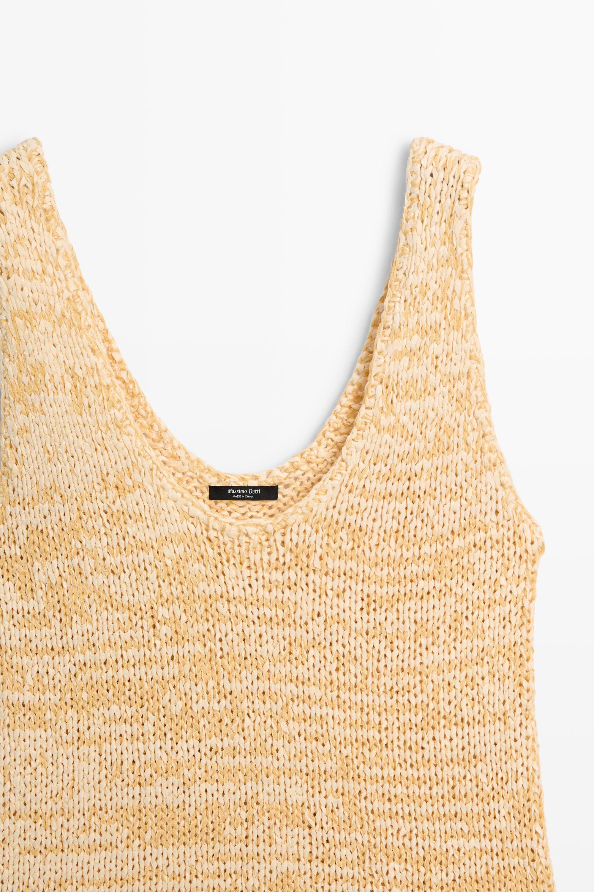 Round neck knit top